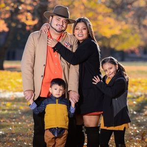 Meet your Posher, Alma